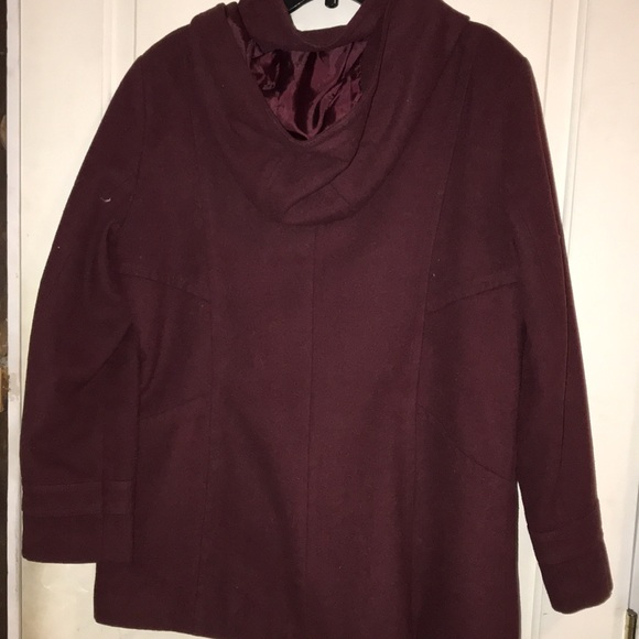 Coat - Picture 4 of 6